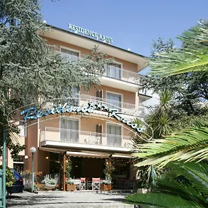 Kriss Apartahotel