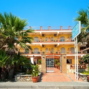 hotel-solemar-santalessio-siculo.sicilyhotelsitaly.net/